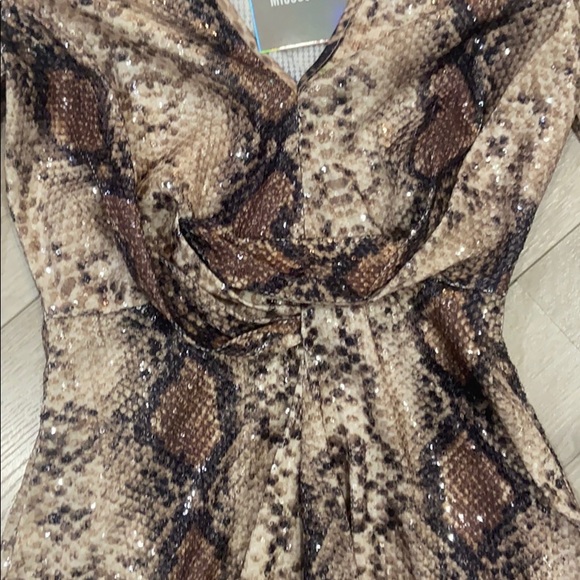 Dress - Picture 2 of 4